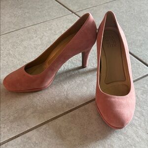 Naturalizer Pink Suede Heels